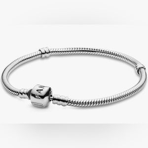 PANDORA Jewelry Iconic Moments Snake Chain Charm Bracelet